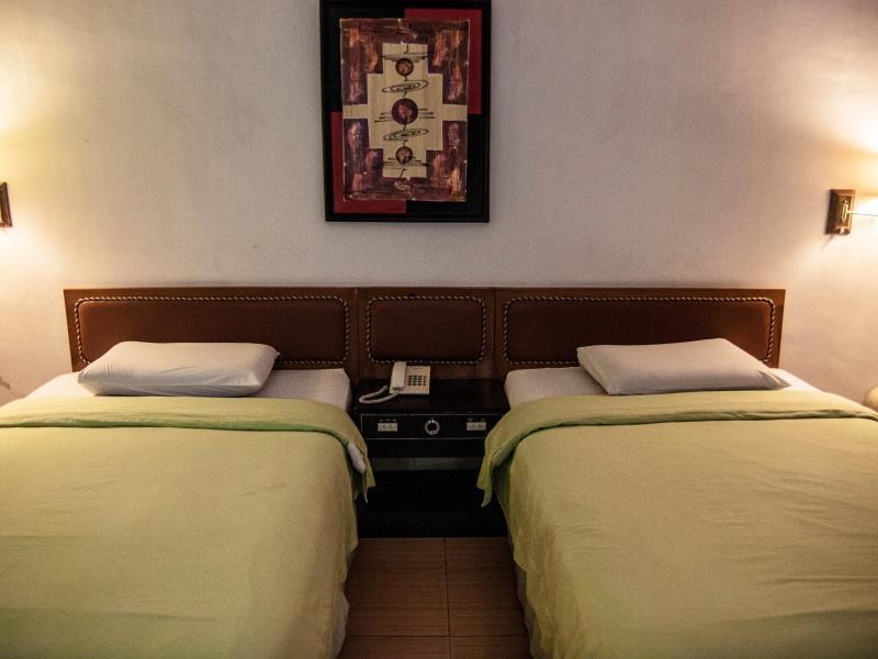 Green Garden Hotel Berastagi Zewnętrze zdjęcie